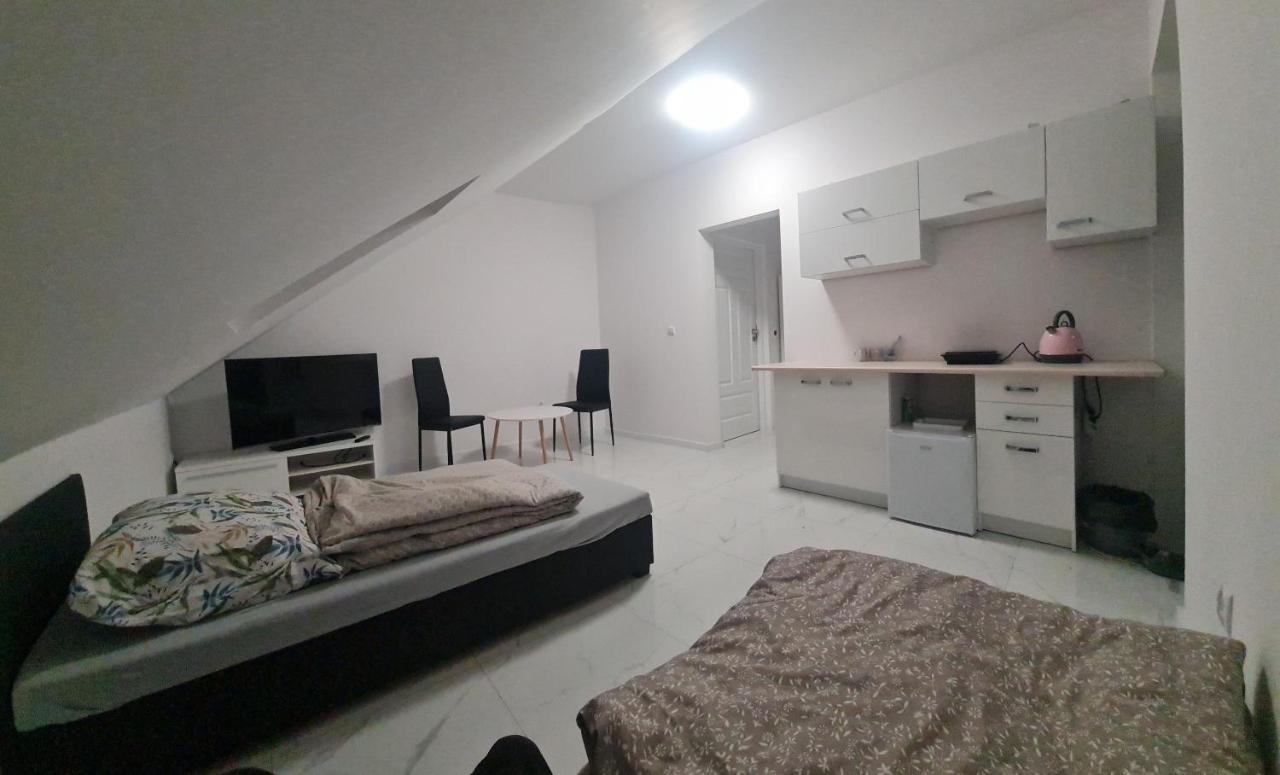 Appartamento Rmf Naworol 10,,,, Wjazd Od Nr 6 Stettino Esterno foto